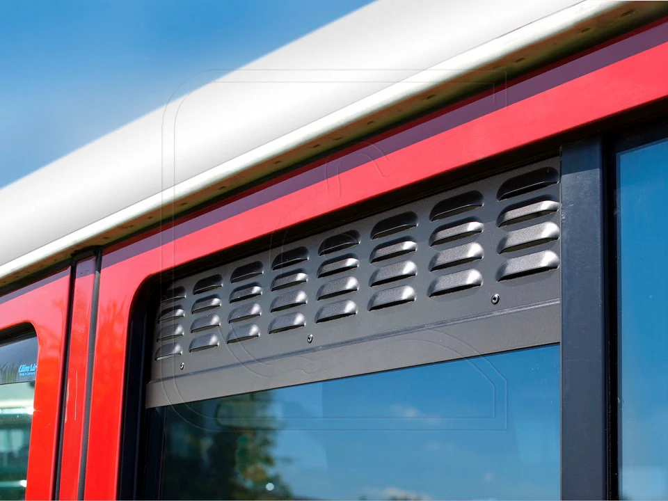 Nakatanenga 'Classic' Defender Window Vents - Image 3