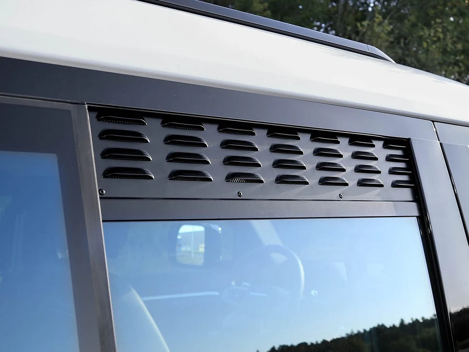 Nakatanenga 2020 Defender Window Vents - Image 3